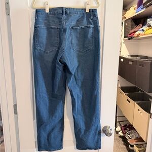 Old Navy Women's Straight Jeans in Blue